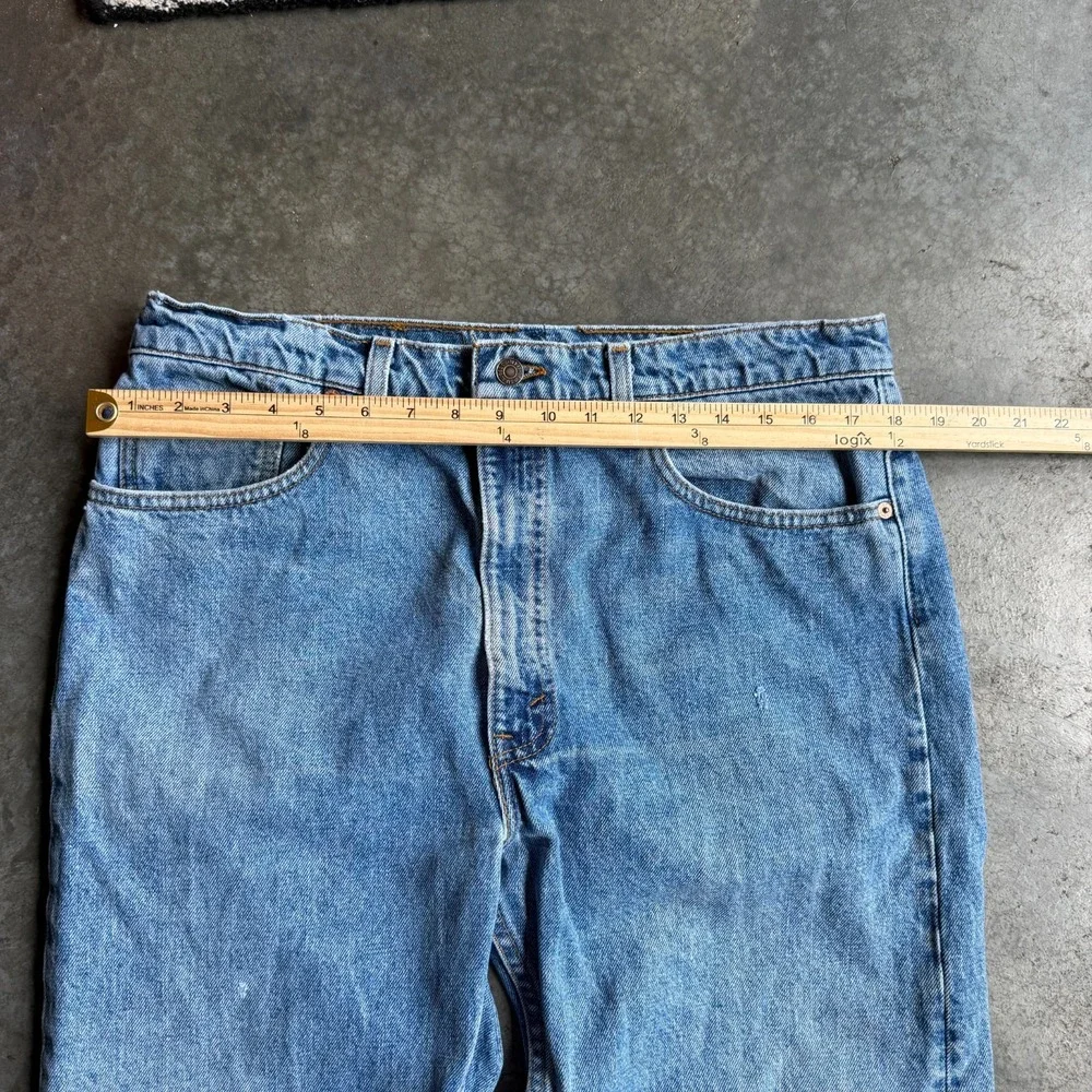 Vintage 80s 90s Levis 505 USA Made Medium Wash Denim Blue Jeans Mens 35x28 Red